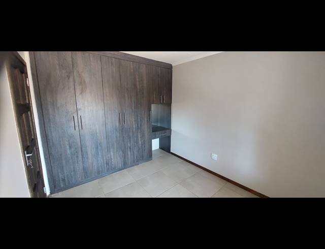 1 BEDROOM FLAT RENTED IN KENLEAF